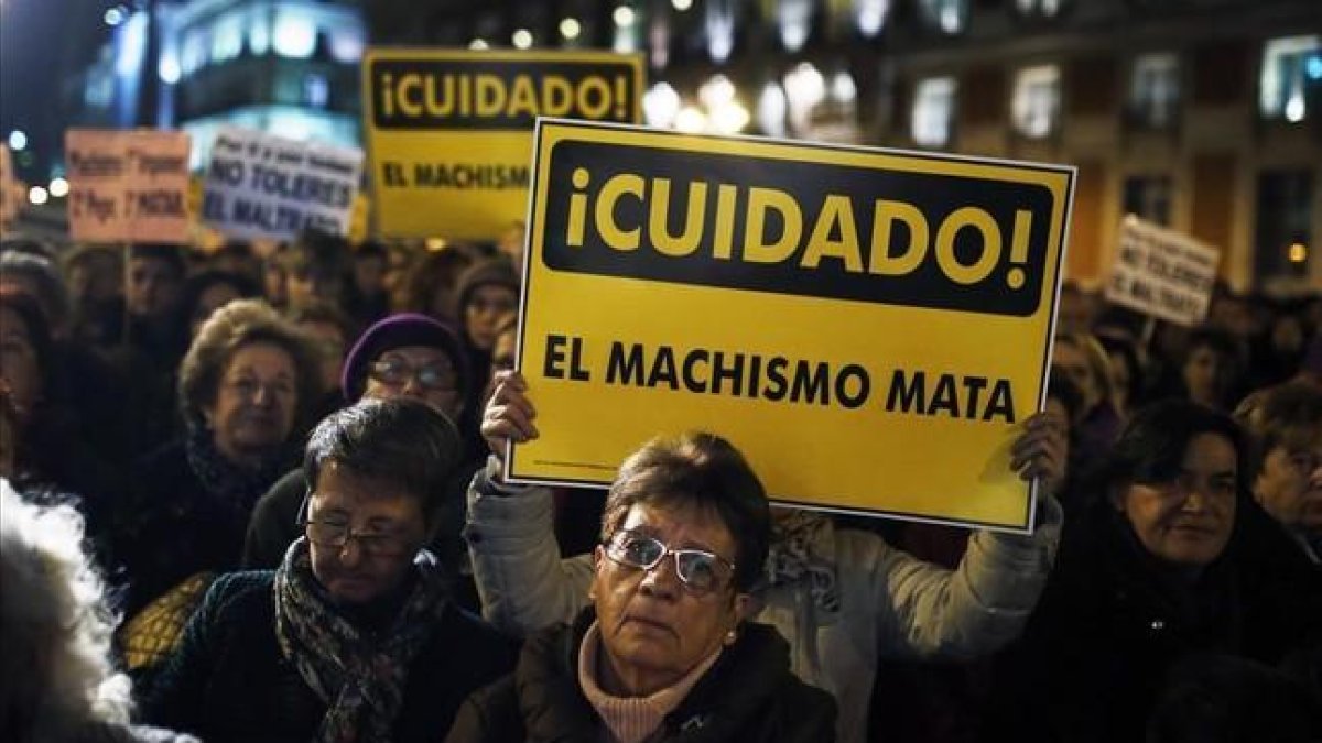 Protesta contra la violencia machista en Zaragoza.