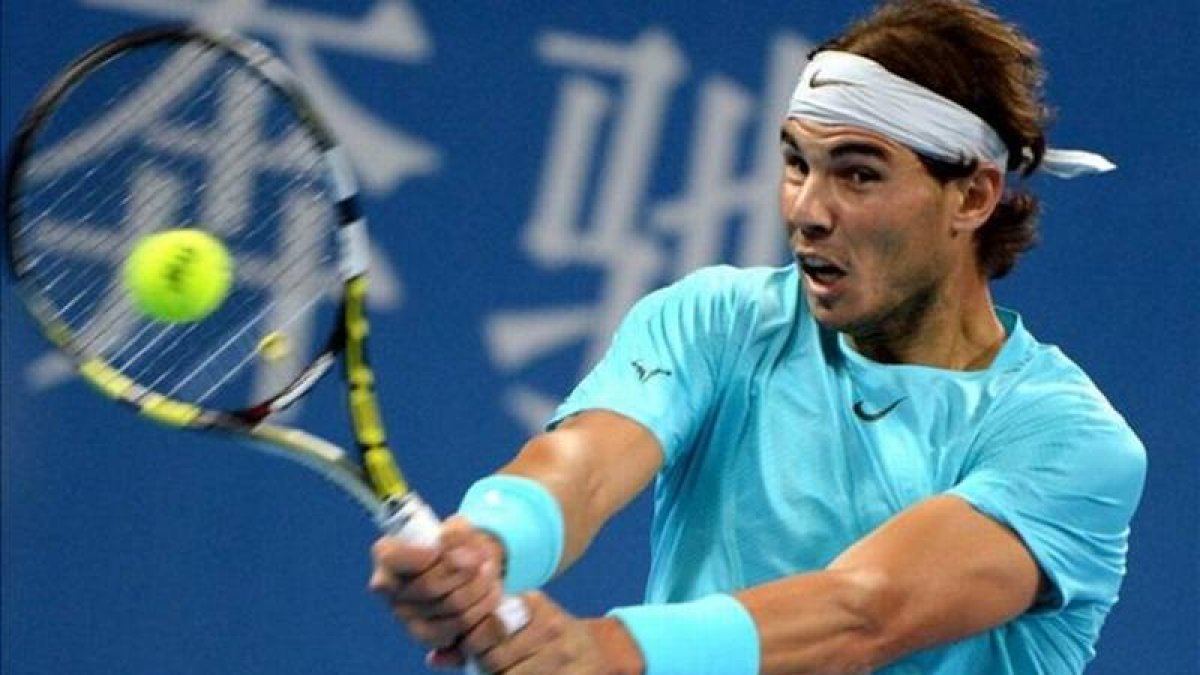 Nadal golpea de réves en el choque ante Kohlschreiber.