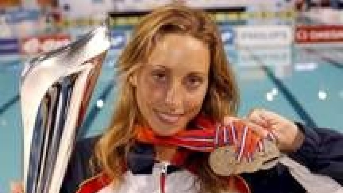 Gemma Mengual muestra las cuatro medallas de oro ganadas