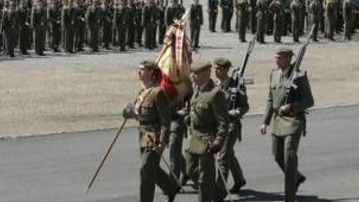 La explanada de formación es el lugar en el que tienen lugar los desfiles militares del Maca