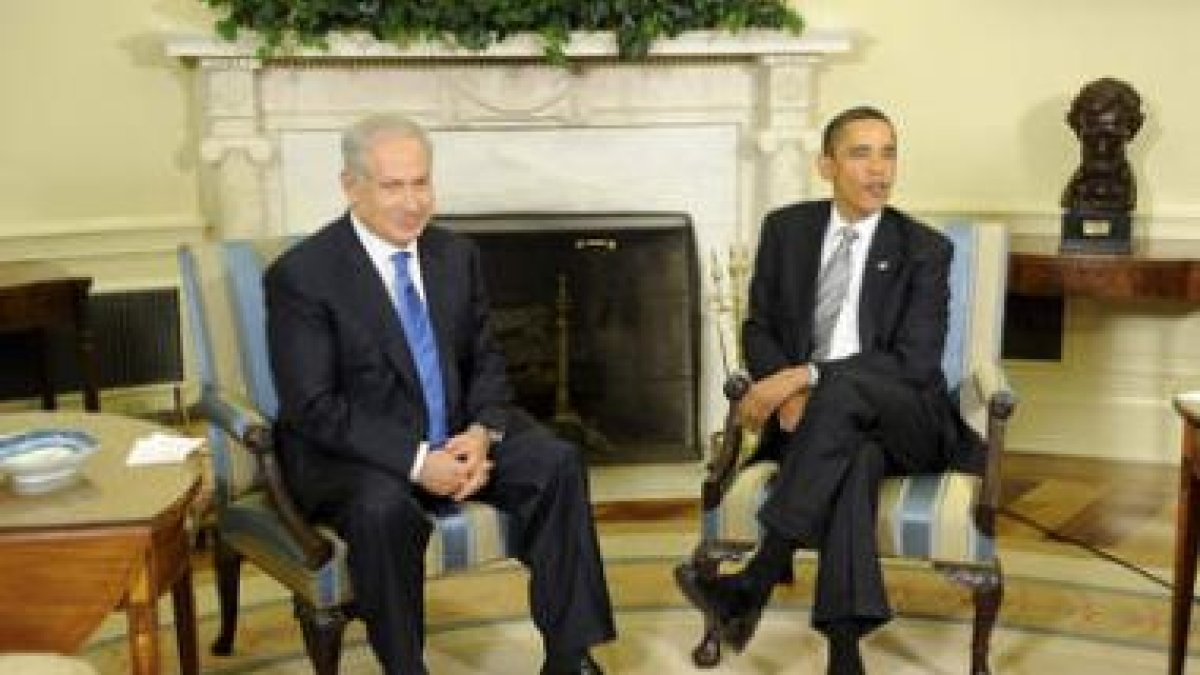 El primer ministro israelí Benjamin Netanyahu se entrevistó ayer con el presidente de EE.UU., Barack