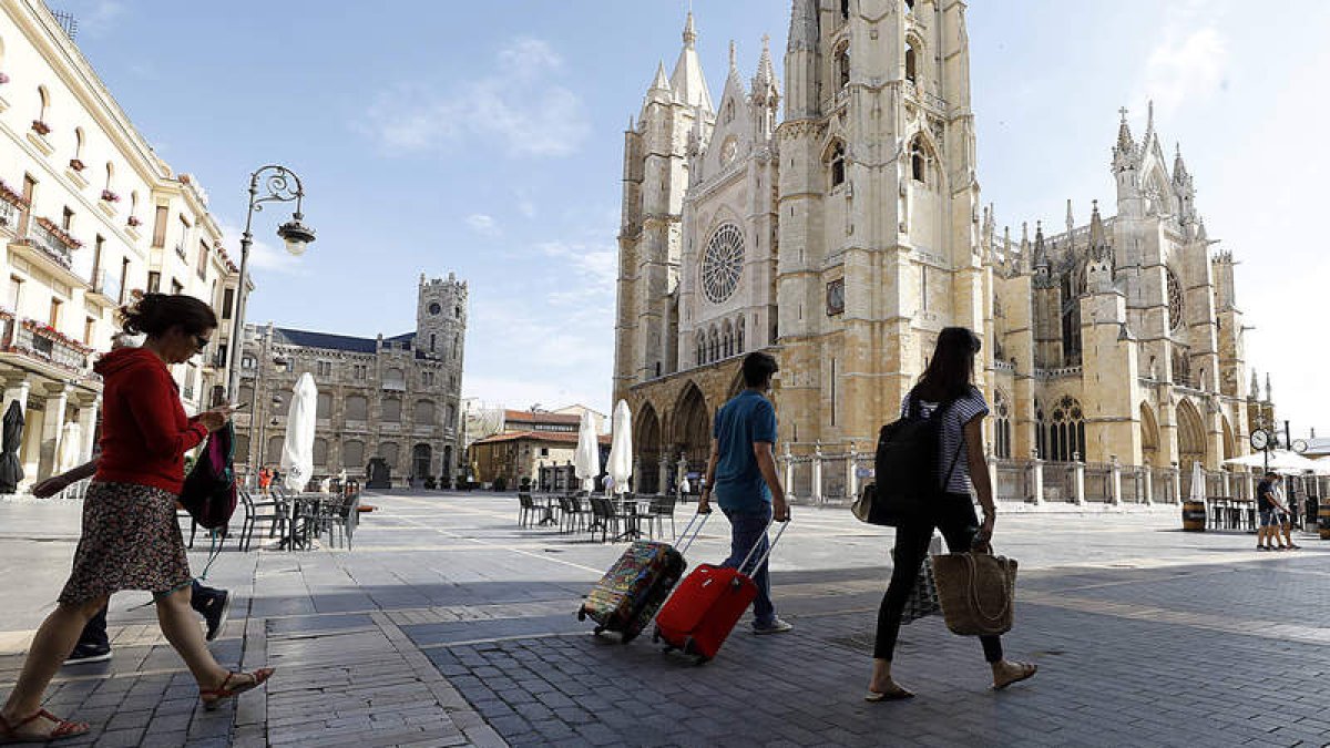 El bono es la última medida para desestacionalizar la llegada de turistas. MARCIANO PÉREZ