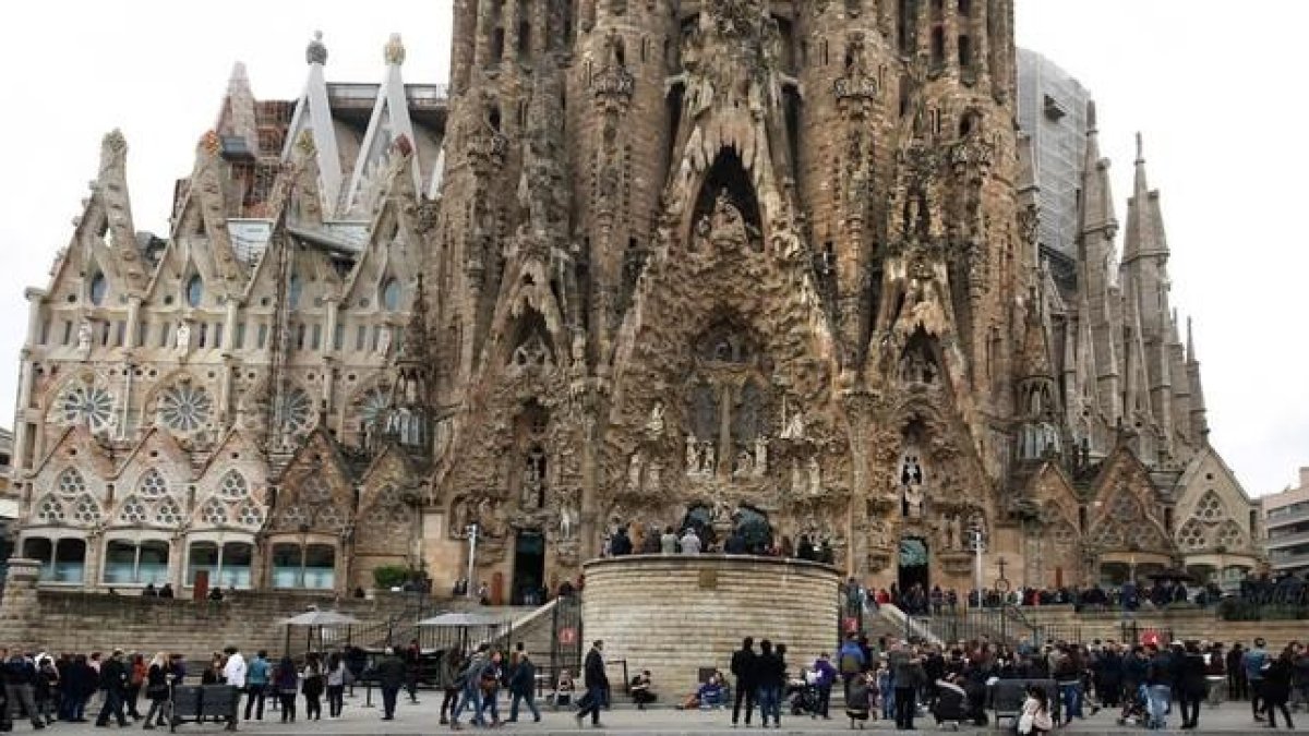 La fachada del Naixement de la Sagrada Família, este sábado, ya terminada.