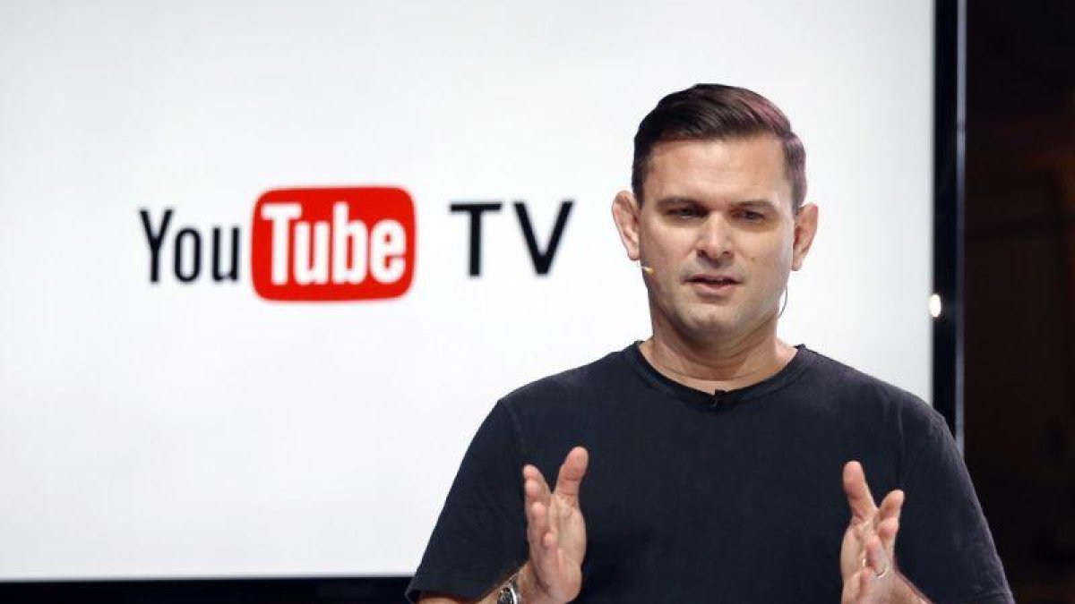 El directivo Christian Oestlien, durante la presentación este martes en Los Ángeles del nuevo servicio de tele por suscripción de Youtube.