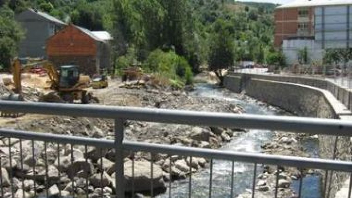 La primera fase de la actuación en el río contará con 125.000 euros del Plan E.