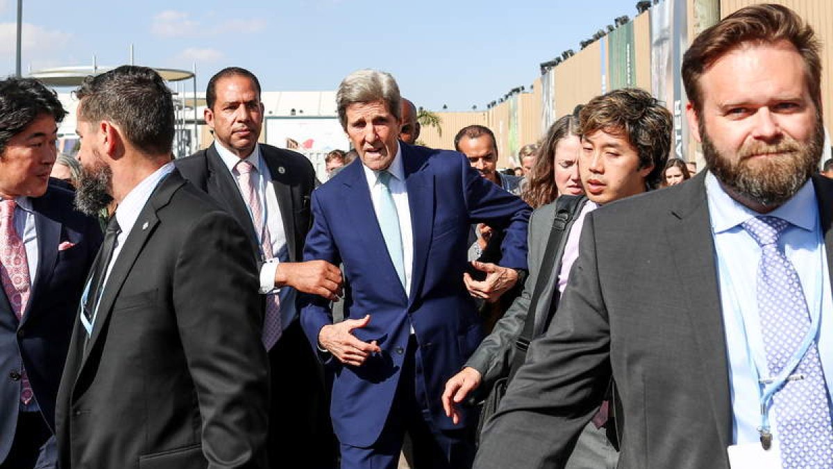 John Kerry llega a la cumbre del clima en Egipto. SEDAT SUNA