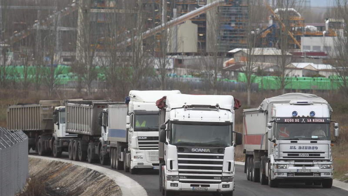 El sector del transporte de León ha reducido un 10% los viajes en la provincia.