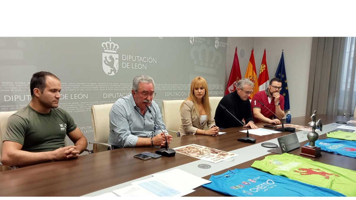 Momento de la presentación del corro Ribera contra Montaña en la Diputación Provincial. J. NOTARIO