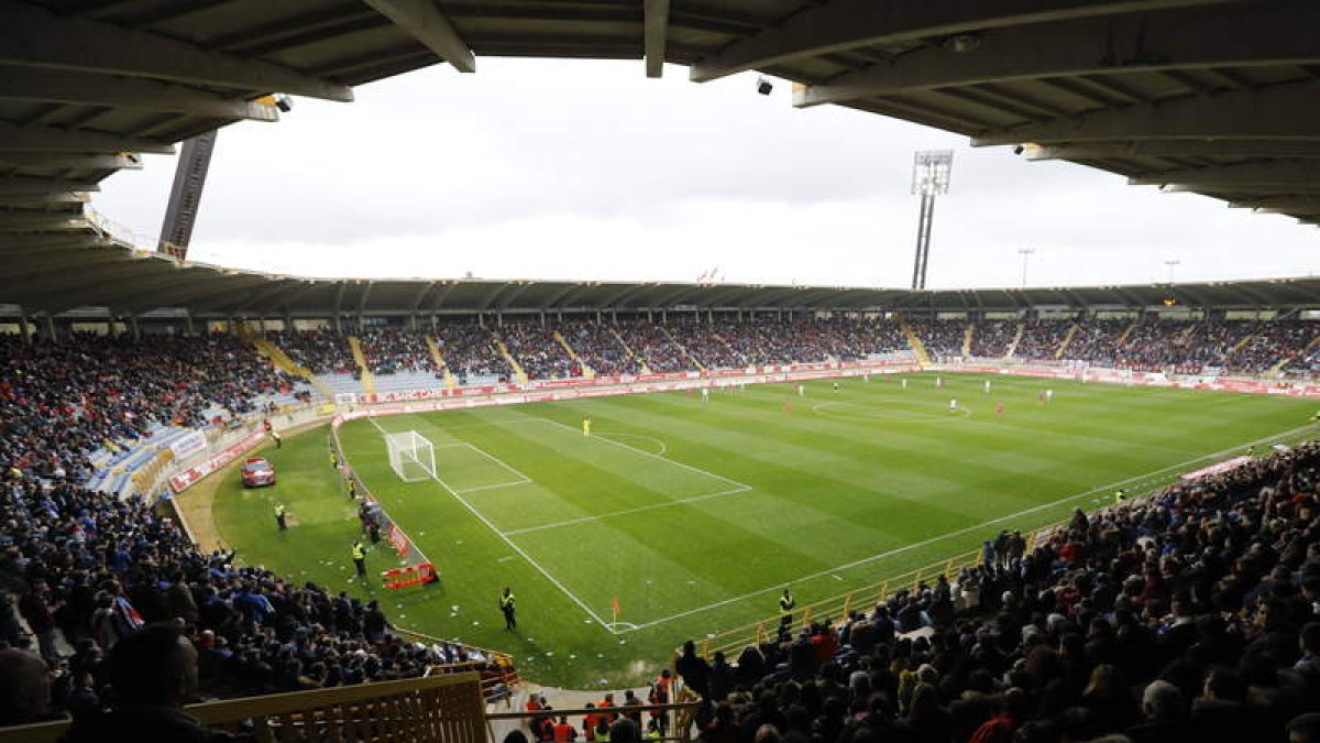 El Reino de León apunta a poder acoger fútbol en septiembre si el Covid-19 no lo impide. MARCIANO PÉREZ