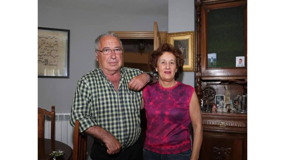 Vicente y su esposa Adela se conocieron en La Fábrica, el germen de Tilsa. Ella todavía conserva alguna prenda original.
