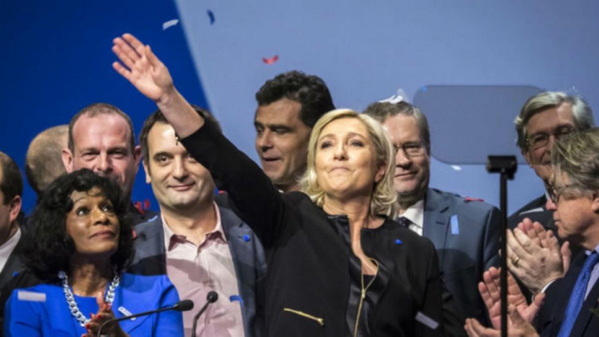 Marine Le Pen, en un mitin en Lyón.