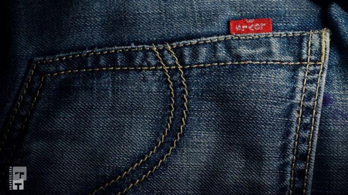 El bolsillo de unos pantalones Levis.