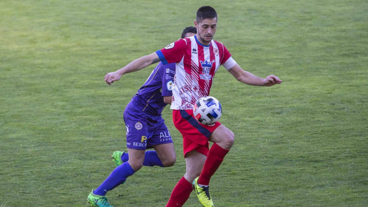 El Atlético llega al duelo tras dos victorias y un empate. L. DE LA MATA