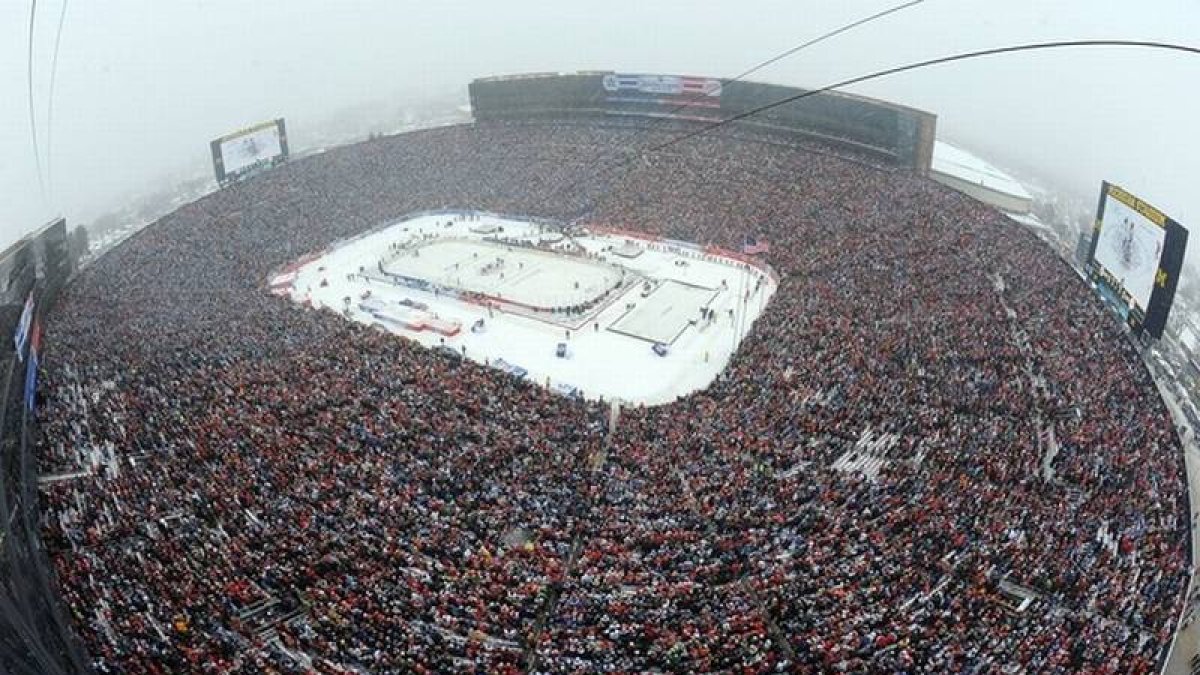 Récord de asistencia de público para ver a los Toronto Maple Leafs y los Detroit Red Wings.