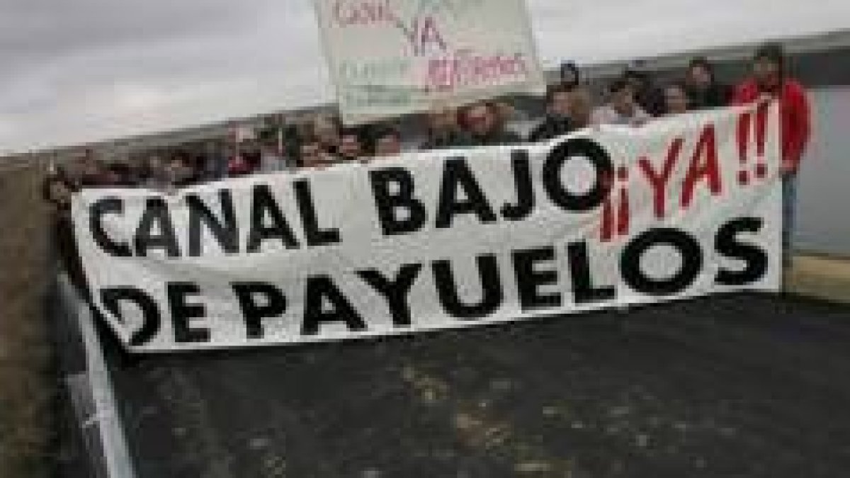 Los regantes de Payuelos se manifestaron en noviembre para pedir el canal Bajo
