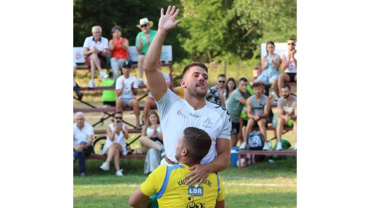 Tomás González fue campeón de la Liga de Verano en la categoría de semipesados. DL