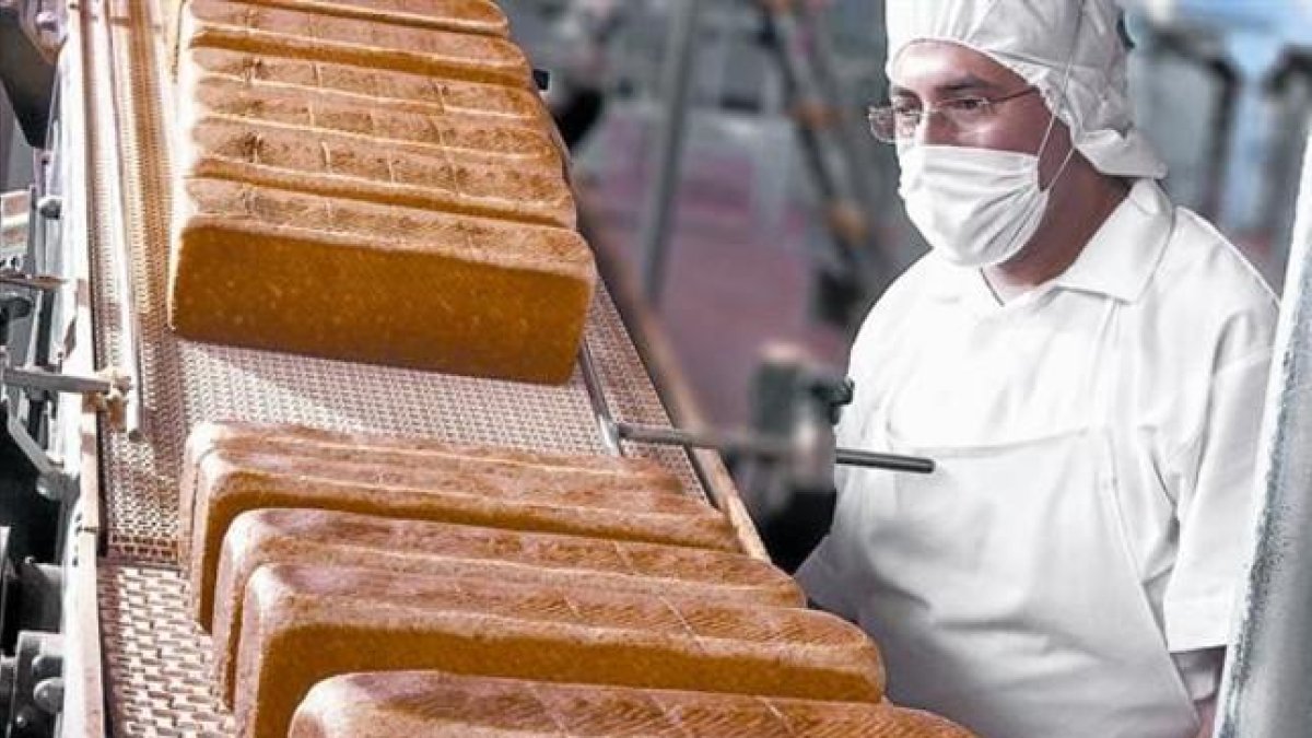 Planta de producción de pan de molde del Grupo Bimbo en Ciudad de México.
