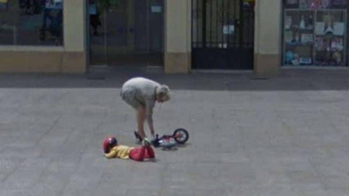 Google Maps muestra un accidente de un niño con su bici