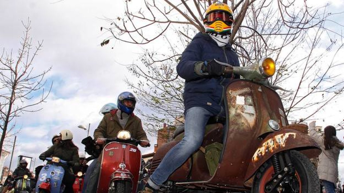 Las scooter, símbolo 'mod' recorren estos días la ciudad