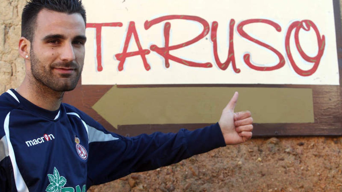 Murci, al que le gusta el apodo de Taruso por el negocio de alfarería de su padre, sigue marcando goles.