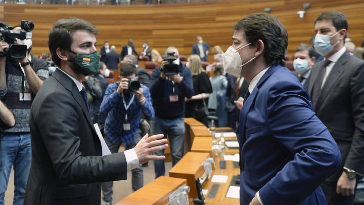 Juan García-Gallardo y Alfonso Fernández Mañueco coparon los focos. NACHO GALLEGO