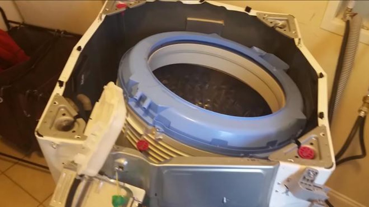 Una lavadora de Samsung que ha explotado.