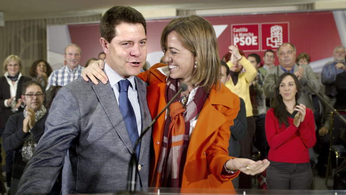 Carme Chacón junto a Emiliano García-Page, secretario general del PSOE de Toledo.