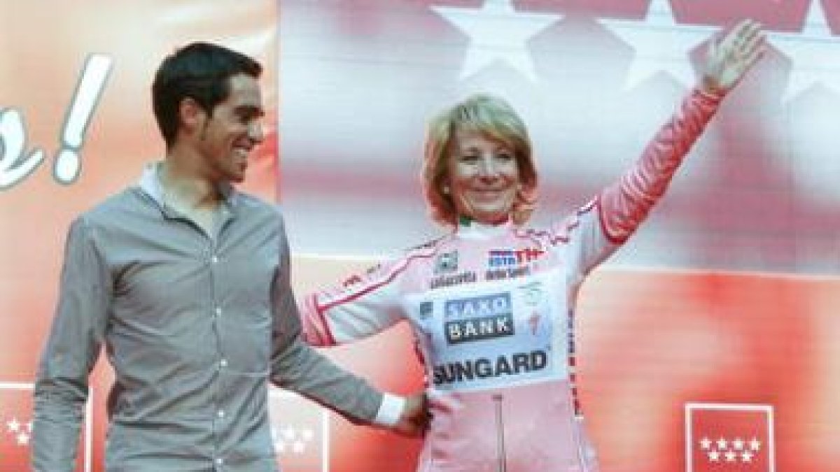 El ganador del Giro recibió ayer todo el cariño de cientos de sus paisanos en Pinto.