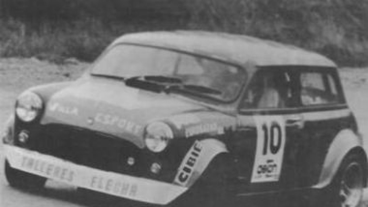 Manuel Lage pilotó un Mini por las carretaras leonesas en el año 1979