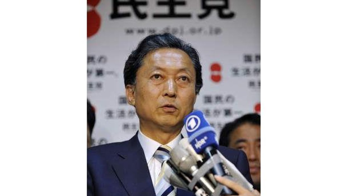 Yukio Hatoyama ofreció una rueda de prensa ayer.