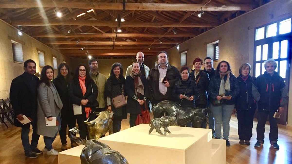 Participantes en Enoarq-2018 durante sus visitas al Museo de la Industria Harinera de Castillla y León (Mihacale), en Gordoncillo.
