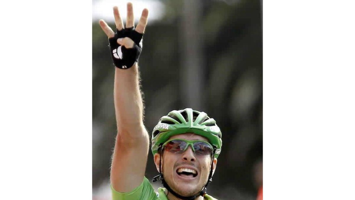 Degenkolb señala las cuatro victorias que ha obtenido en la Vuelta.
