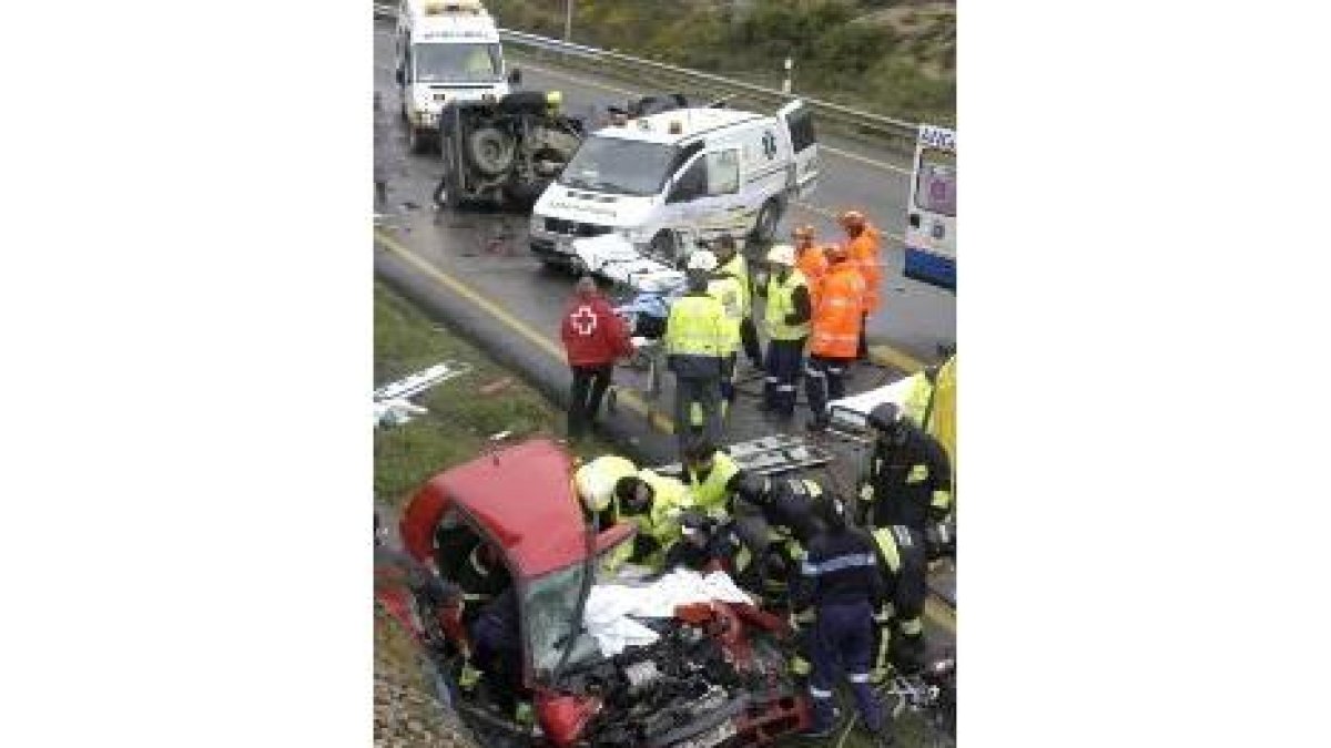 Una persona murió y siete resultaron heridas en un accidente en Huesca