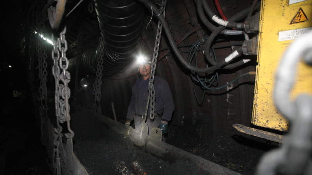 La Comisión Europea exige a las empresas mineras que presenten un nuevo plan de cierre.