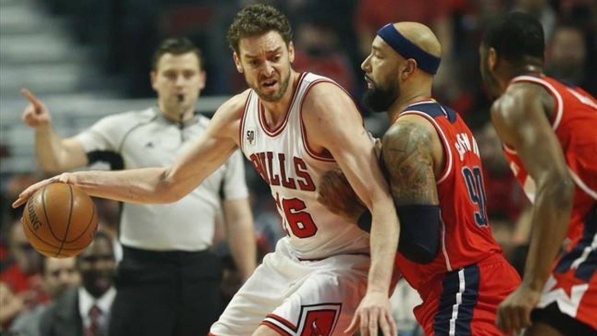 Pau Gasol, en plena acción.