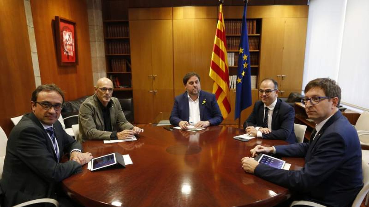 Junqueras presidió una reunión con cuatro exconsejeros. A. GARCÍA