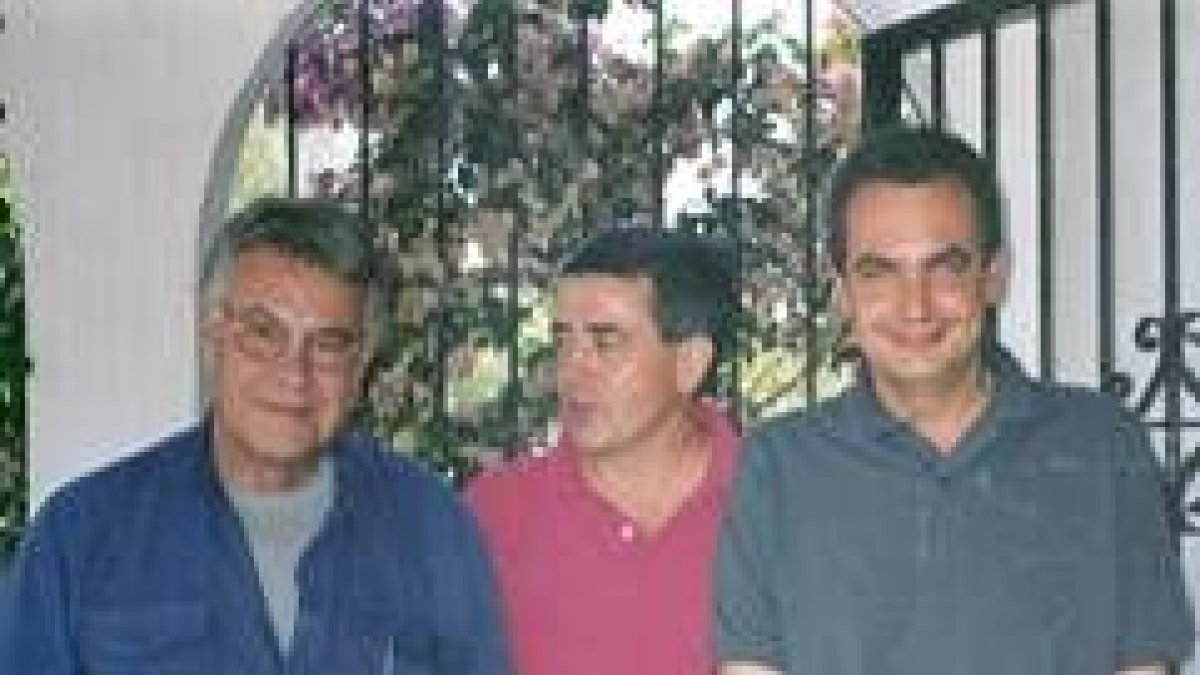 Felipe González, Miguel Martínez y Zapatero. Verano del 2000, Mojácar