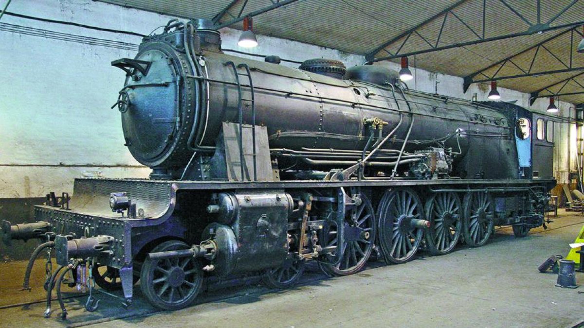 La locomotora de vapor 241-2001.