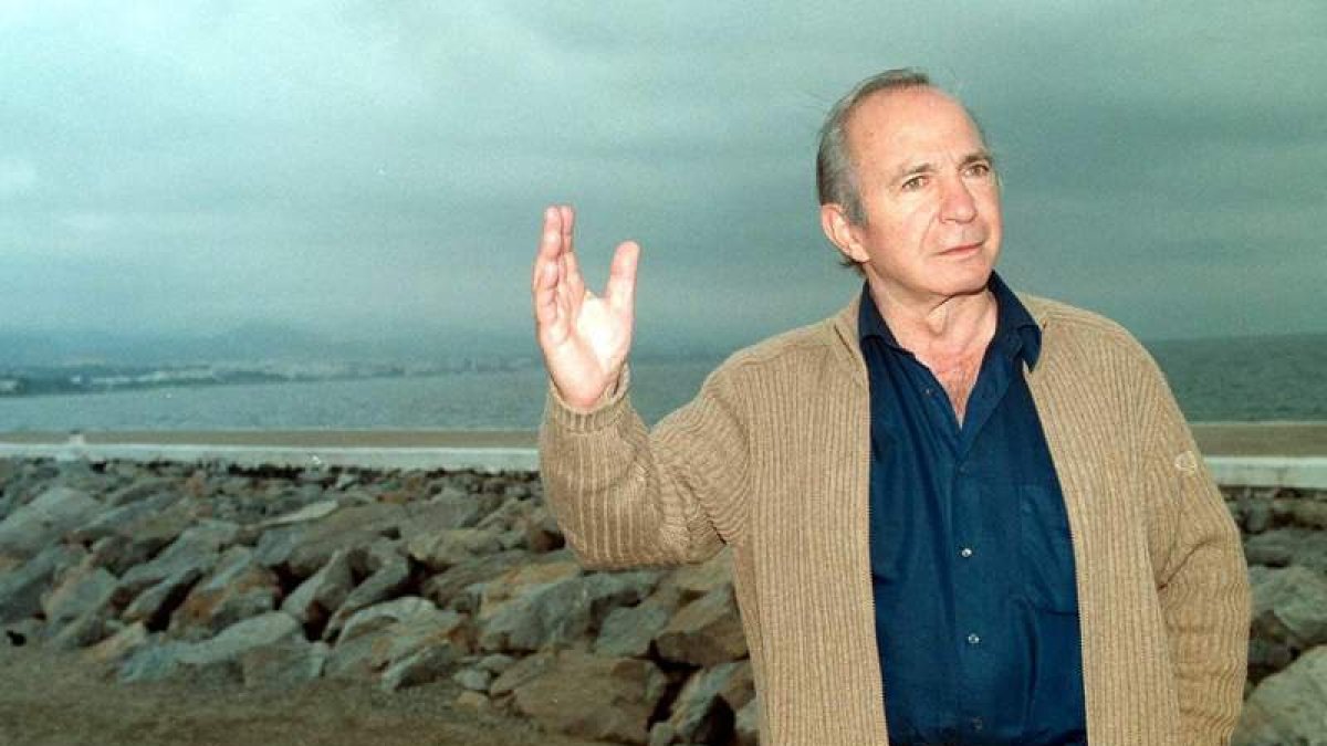 Imagen de archivo del actor Ben Gazzara paseando por Marbella.