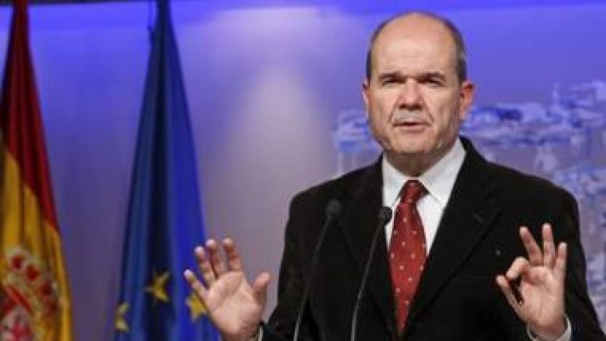 Manuel Chaves ha decidido dejar su cargo de secretario general de los socialistas andaluces.