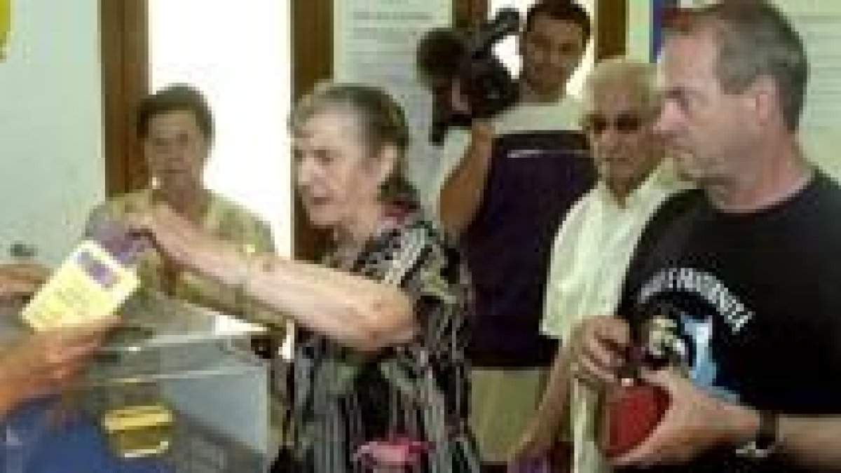 El referéndum para determinar una mayor autonomía para la isla de Córcega tuvo gran participación