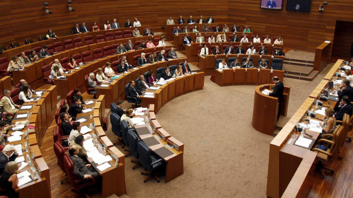 El proyecto de ley no comenzará a tramitarse en el Parlamento autonómico hasta después de los comicios del 20-N.