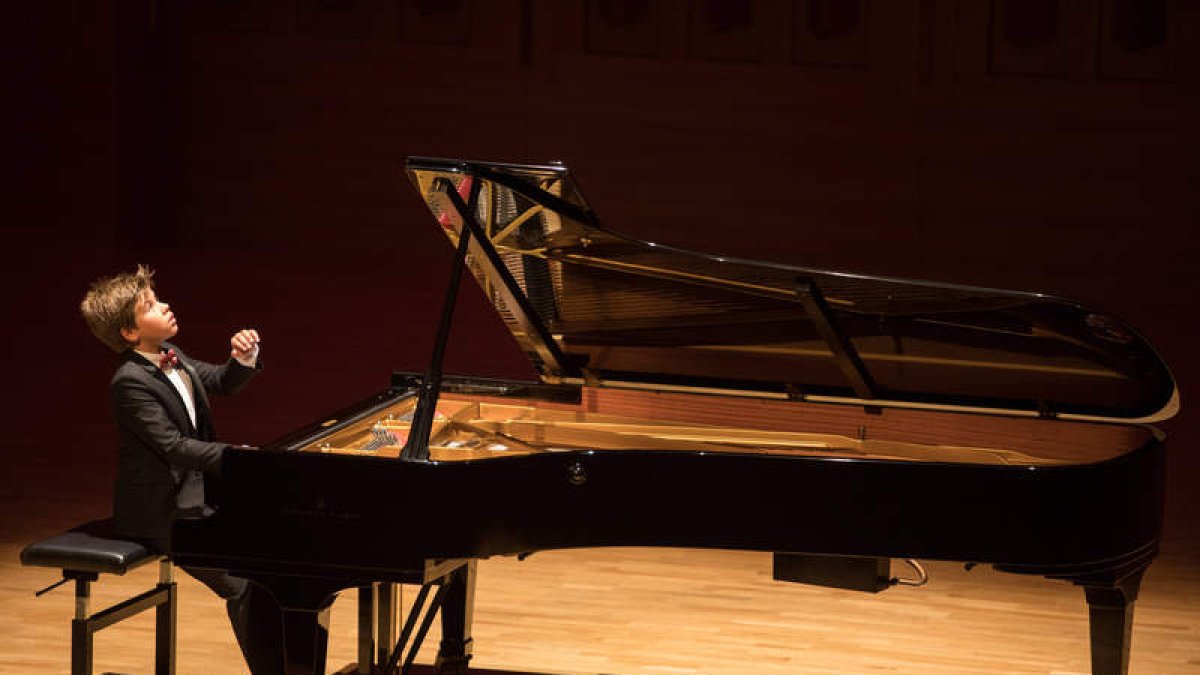 El jovencísimo pianista Guillermo Hernández actúa hoy en la Fundación Eutherpe.