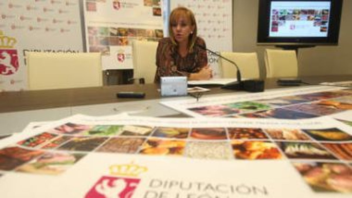 La presidenta de la Diputación, Isabel Carrasco, ayer en la presentación de la campaña navideña de l