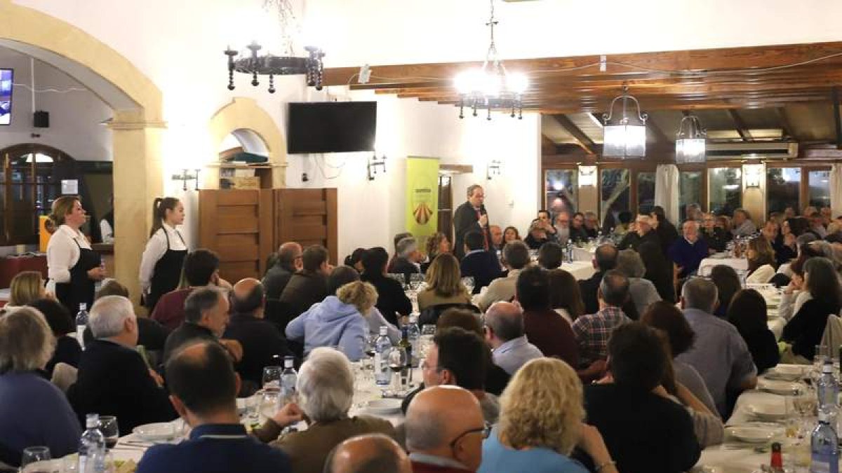 Torra, en una cena-coloquio organizada por la Assemblea Soberanista de Mallorca en Petra.