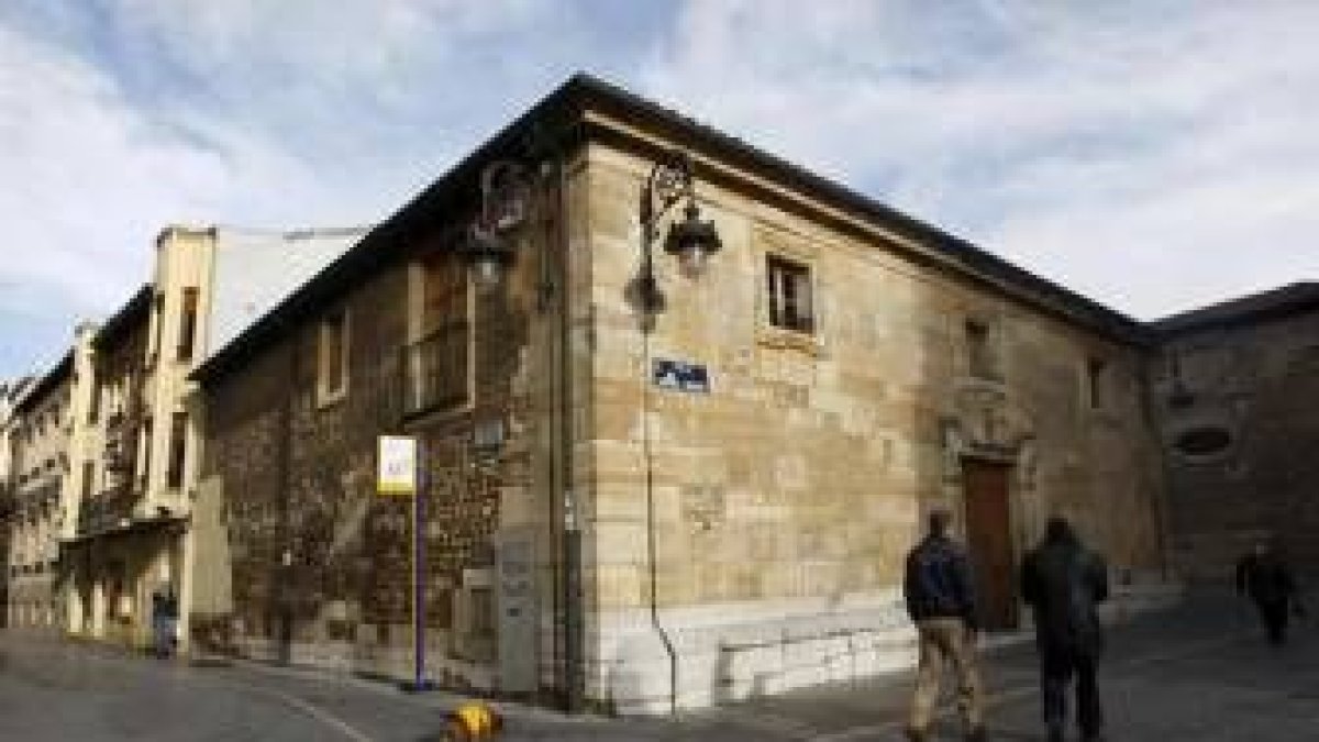 Ninguna región española atesora tanto documento medieval original como León. Archivo de la Catedral