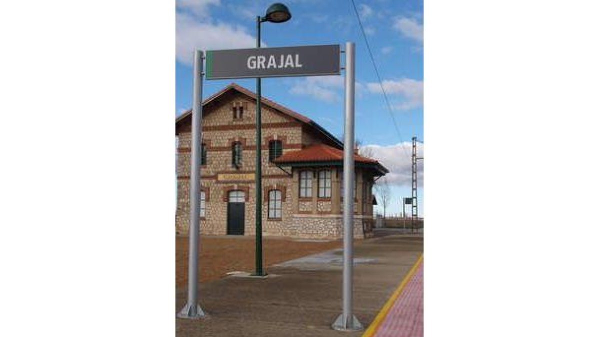 Imagen actual de la estación de Grajal, tras las obras.