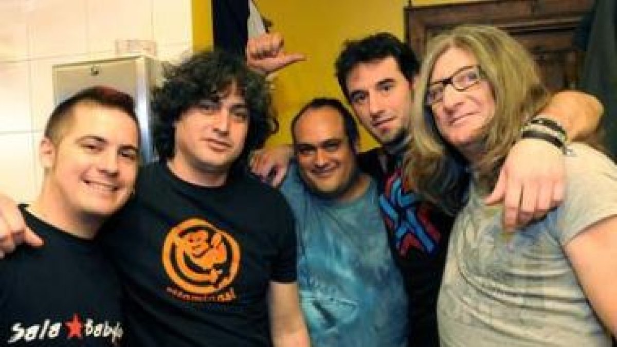 Los integrantes de la banda valenciana Benito Kamelas.