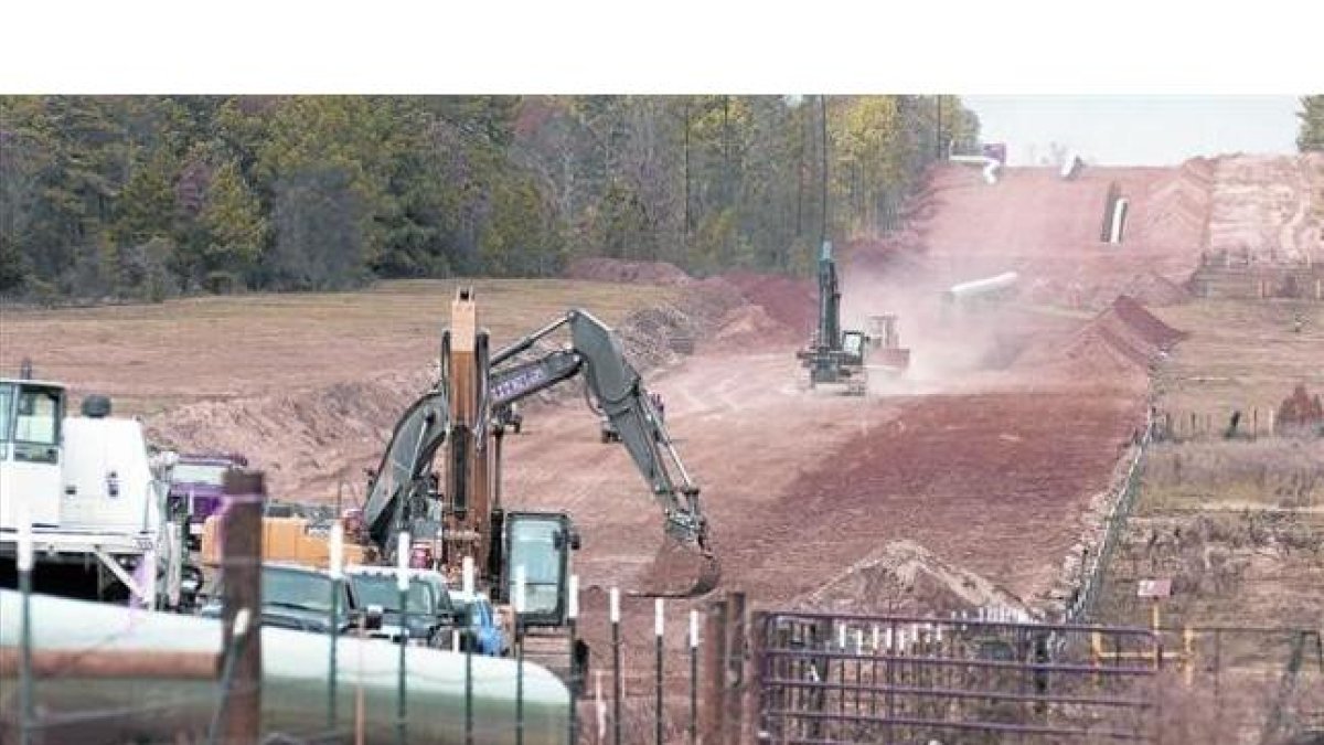 Obras para la construcción del gran oleoducto Keystone XL en Winona, Texas, ahora detenidas por decisión del presidente Obama.