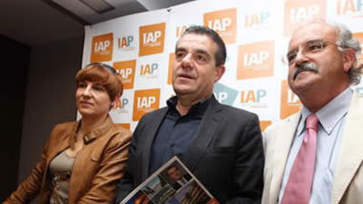 Cristina López, Ismael Álvarez y Emilio Cubelos.